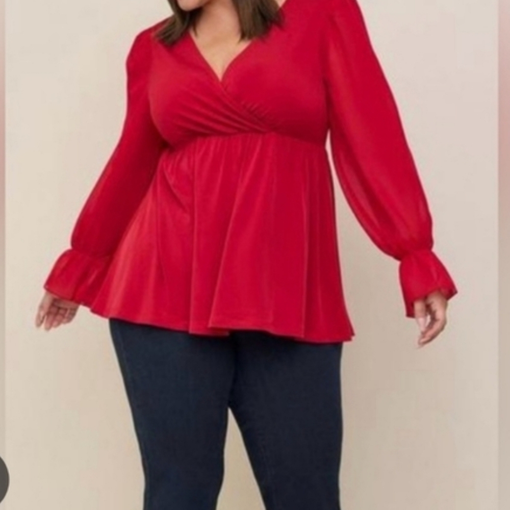 NWOT TORRID 2X BABYDOLL BLOUSE
